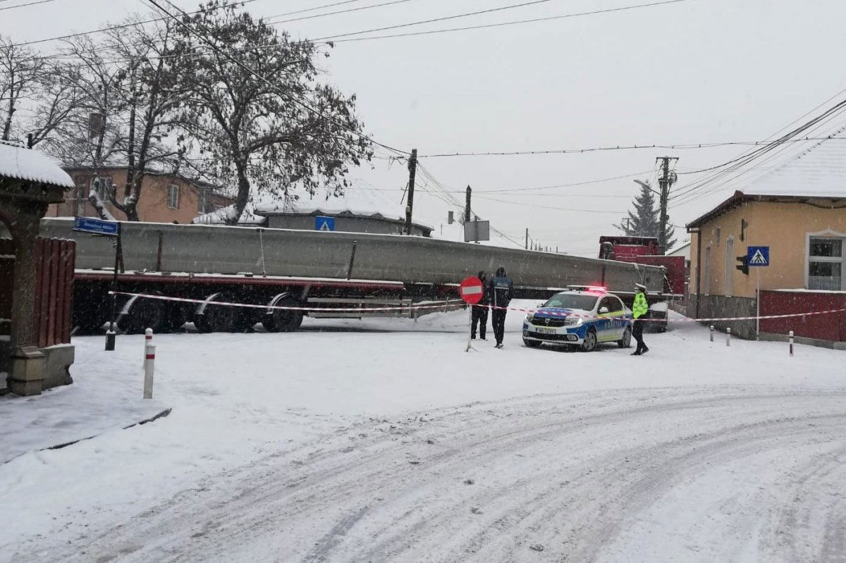 Lezárt kereszteződés szerdán reggel • Fotó: Székelyudvarhelyi Helyi Rendőrség