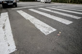 73 éves asszonyt gázolt el egy 75 éves férfi az átjárón