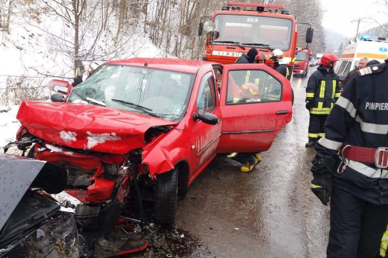 Frontális ütközés Szentegyháza és Lövéte között