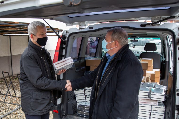 Adományoknak köszönhetően bővül a jogi szakkönyvtár a kolozsvári Sapientián