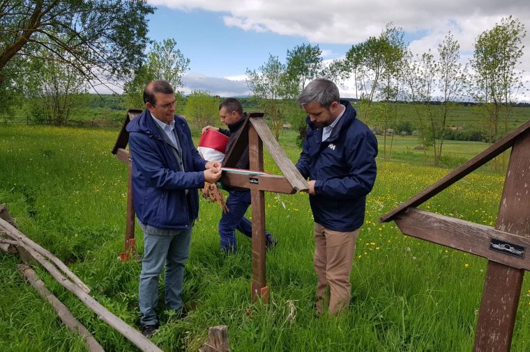 Koszorúzással emlékeztek az ismeretlen hősökre Csíkajnádon
