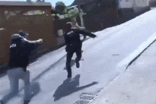 Videón, ahogy elfogják és földre teperik az udvarhelyi zsarolás gyanúsítottját