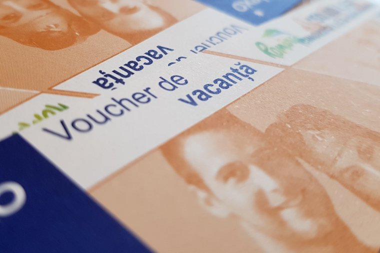 Két tucat házkutatás zajlik Maros megyében egy csalási ügyben, a gyanúsítottak üdülései csekkekkel zsonglőrködhettek