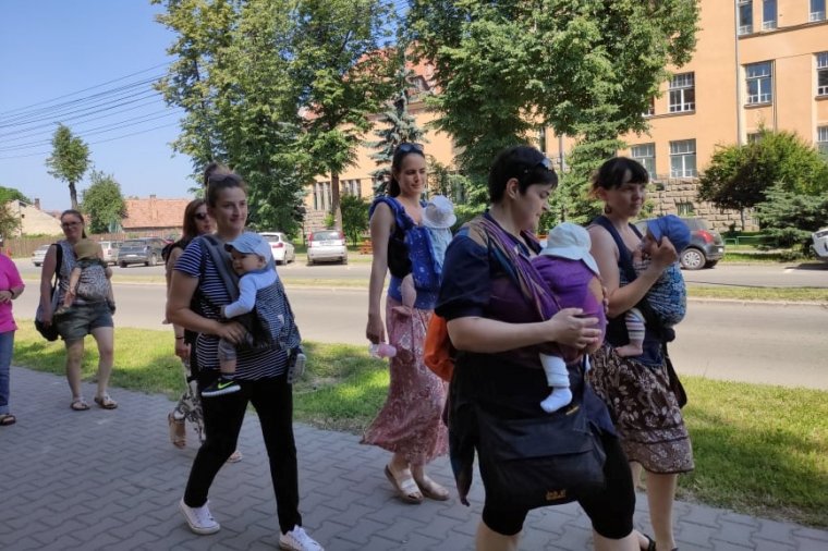 A babahordozás fontosságára hívták fel a figyelmet