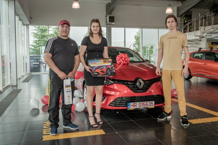 Sepsiszentgyörgyre került a Renault nyereményautója (x)
