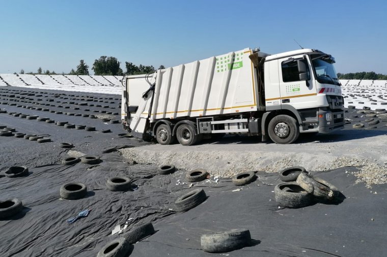 Kettő betelt, meg kellett nyitni a harmadik hulladéktároló-cellát a Cekend-tetőn