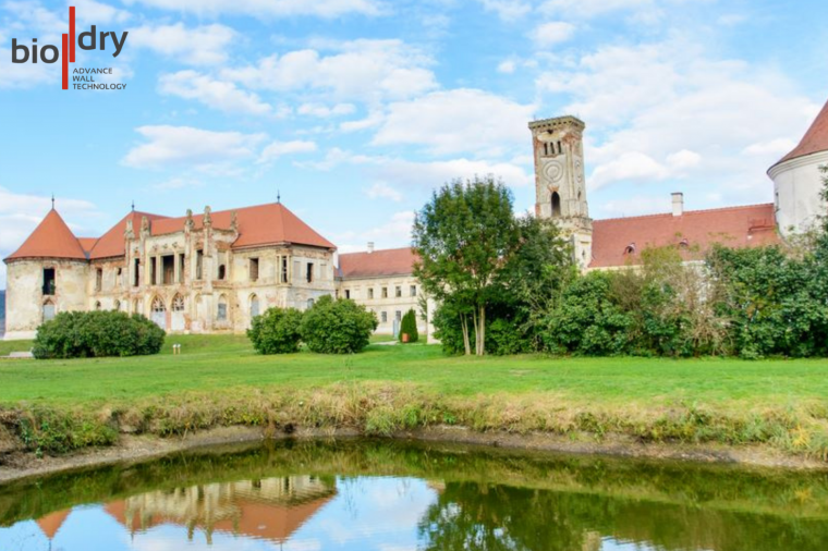 Új Biodry-készülék került fel a Bánffy-kastély falára (x)