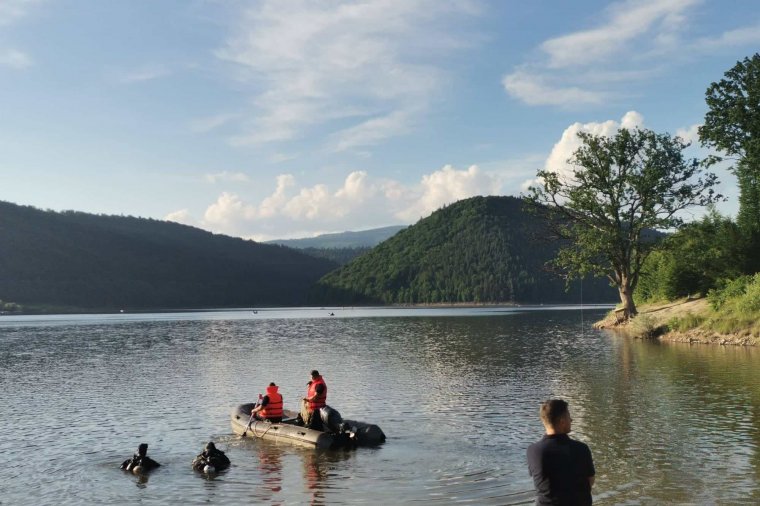 Eltűnt fiatalt keresnek a zeteváraljai víztározóban