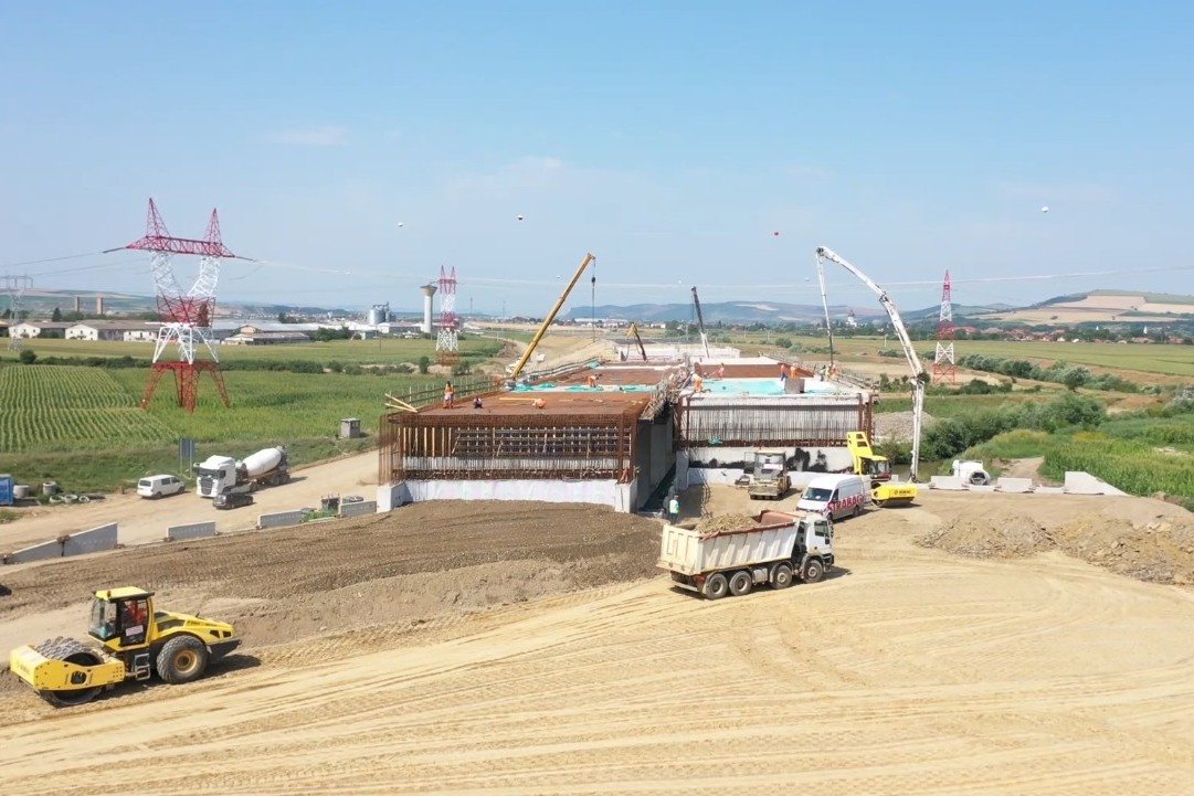 Célkeresztben az infrastrukturális beruházások. Az autópálya-építések terén is előrelépést ígér a kormányprogram •  Fotó: Facebook/Cătălin Drulă/CNAIR