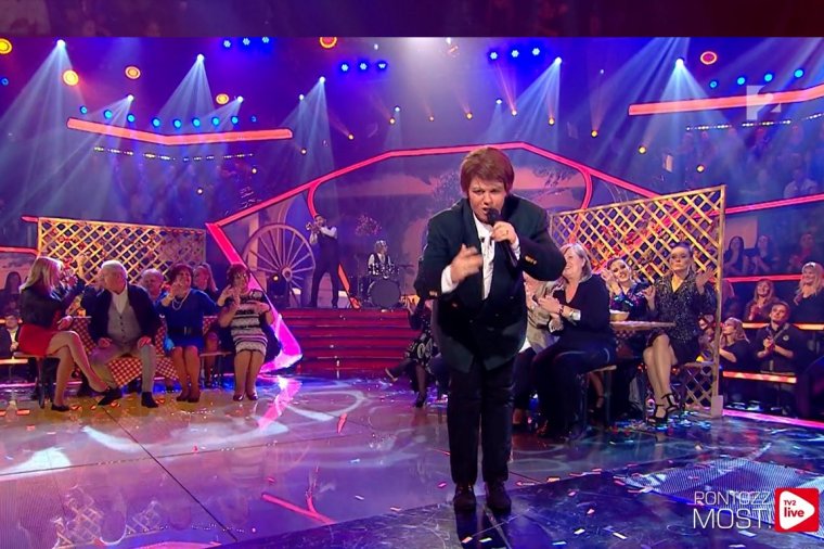 Bejutott a Sztárban a sztár! elődöntőjébe Szakács Szilvia