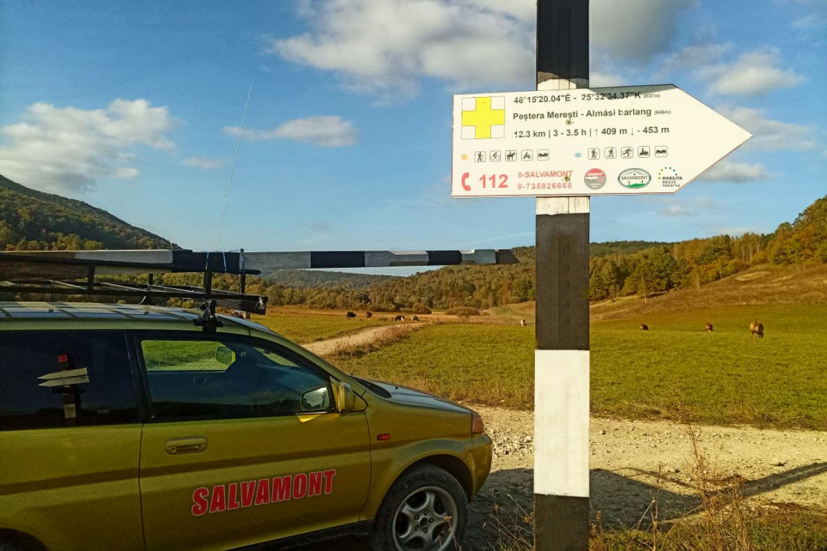 A jelzéseket követve biztosan nem tévednek el a kirándulók •  Fotó: Facebook/Szentegyházi hegyimentőcsapat