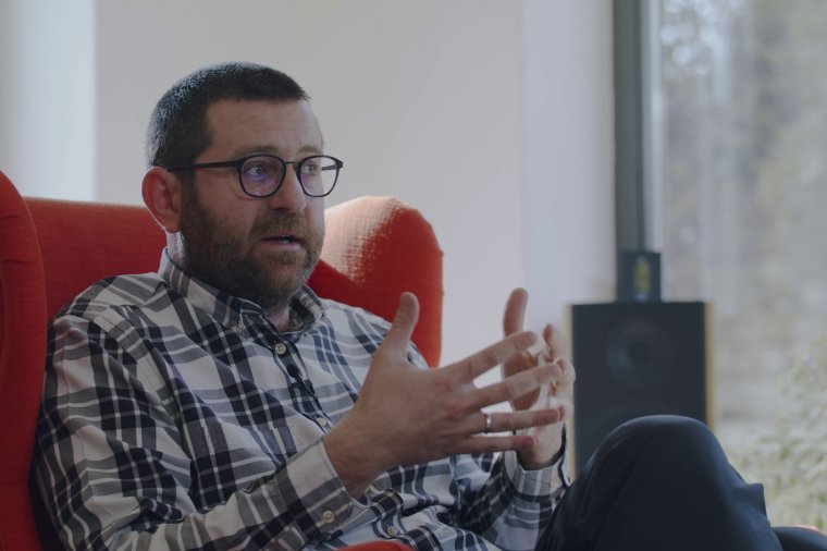 Régészet sebészi igényességgel – Csók Zsolt a Nézőpontban