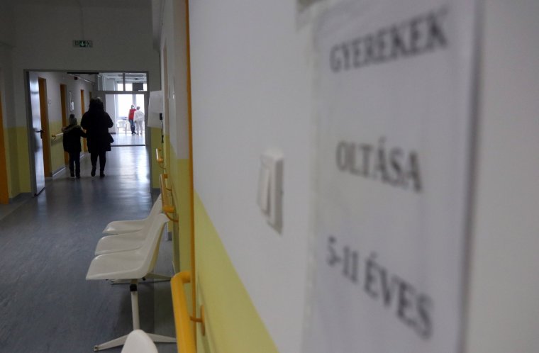 Hargita és Maros megyébe is megérkeztek a gyerekadagos vakcinák – előjegyzés nélkül lehet kérni