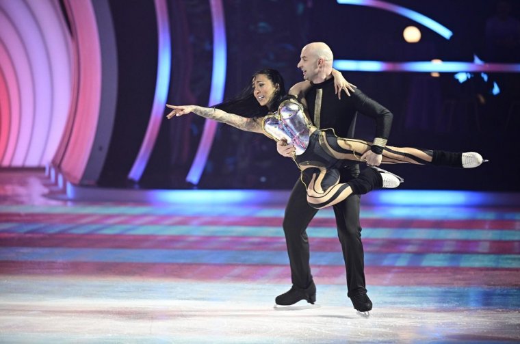 Csíkszeredai versenyzők is küzdenek álmaikért a Dancing on Ice című műsorban