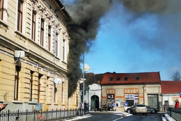 Tűz ütött ki Marosvásárhely központjában