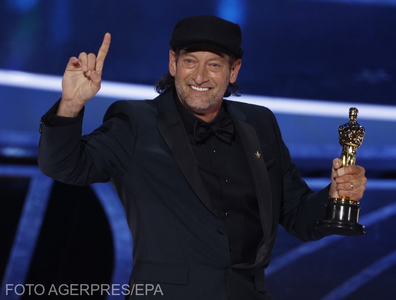 Troy Kotsur az első siket színész, aki Oscar-díjat kapott •  Fotó: Agerpres/EPA