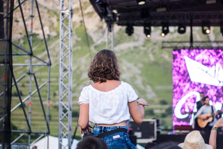 Ismét belakják Torockót a „napfelkelők” a szombatig tartó Double Rise fesztiválon