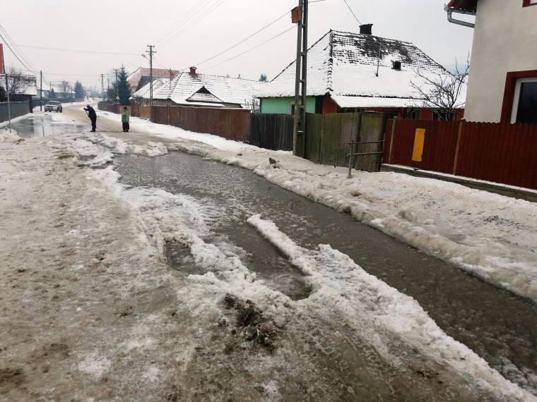 Le kellett zárni az utat Bánkfalván