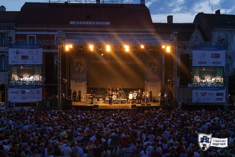 Erdélyi Napló: magyar napok hétszáz év bűvöletében