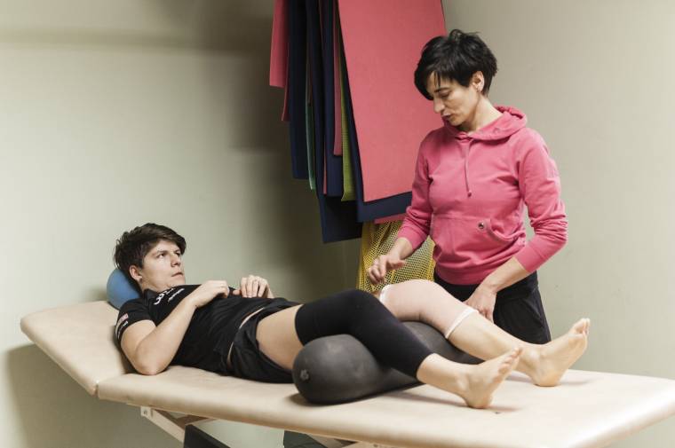 Miklós Edit nem adja fel