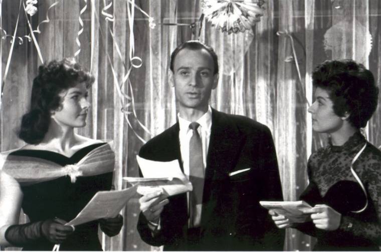 A közmédia tehetséges munkatársakat keres