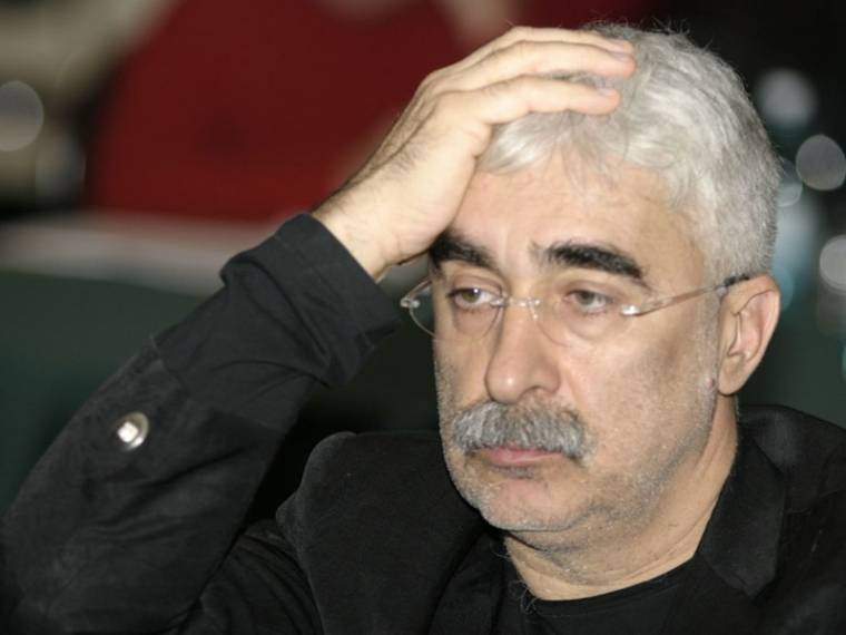 Ponta szerint egy médiamágnás megpróbálta megzsarolni