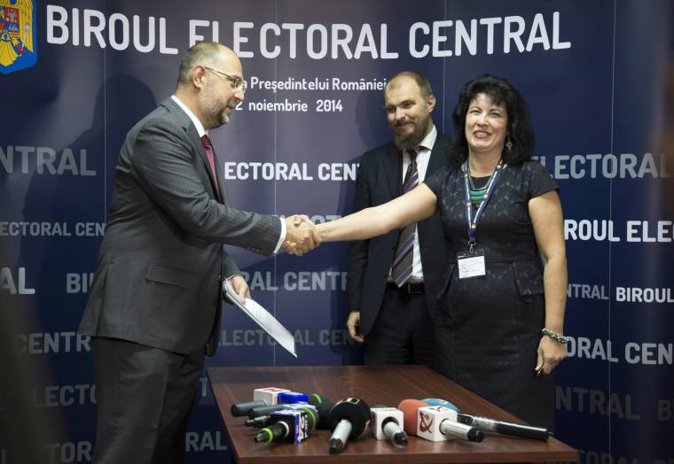 Kelemen Hunor leadta az államfőjelöltségét támogató aláírásokat