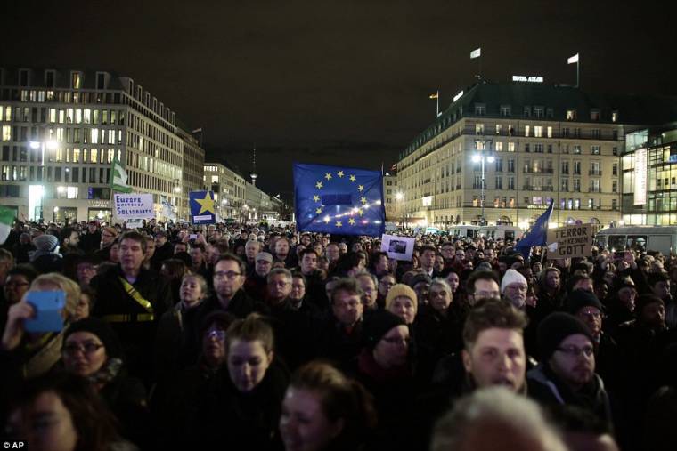 Magára vállalta a párizsi vérengzést a jemeni al-Kaida