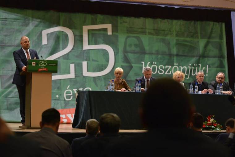 Az RMDSZ nem támogatja a bizalmatlansági indítványt, ha az csak a levélben való voksolásról szól