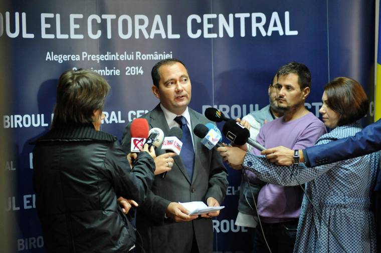 EMNP: leadták a támogatói íveket