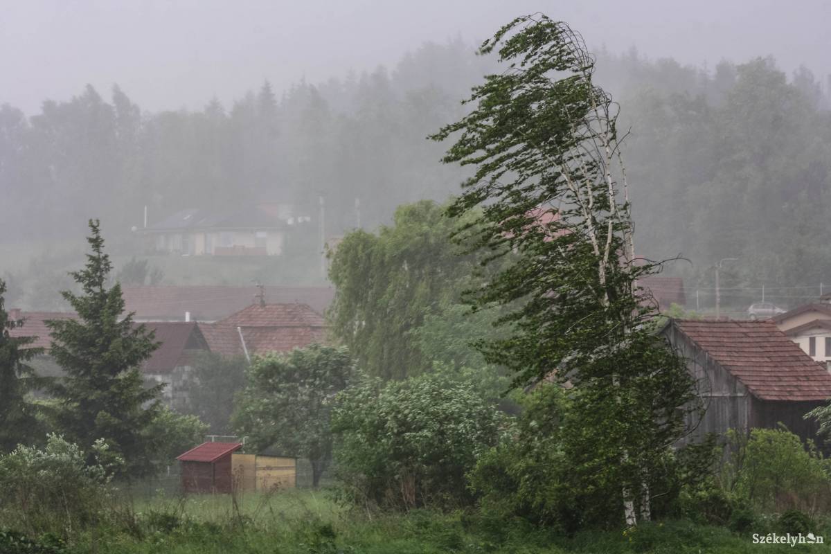 Hétfőn 55-65 km/h sebességű széllökésekre kell számítani Erdély déli részén •  Fotó: Tamás Attila