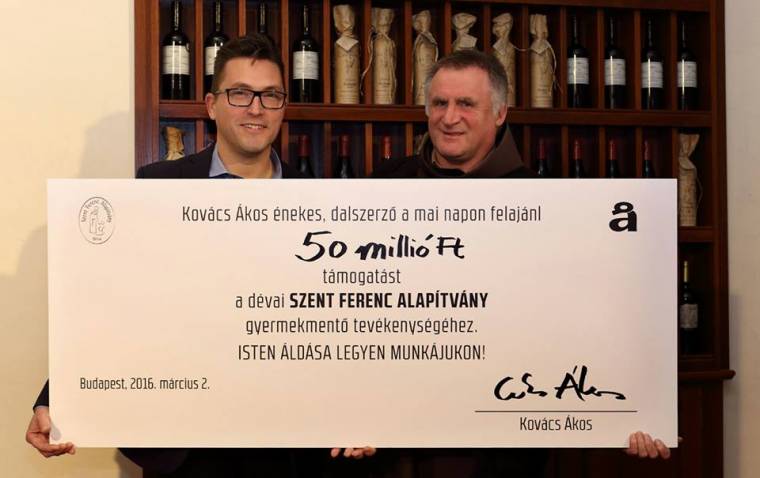 50 millió forinttal támogatja Böjte Csaba munkáját Ákos