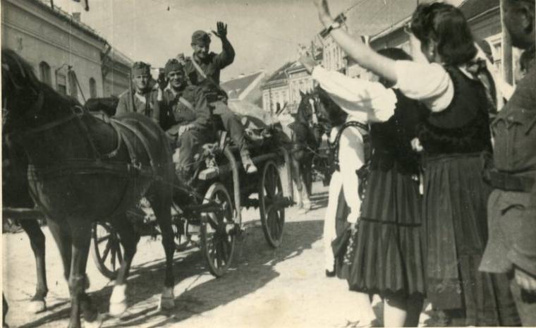 Hetvenöt évvel ezelőtt vonultak be a magyar honvédség csapatai Csíkszeredába