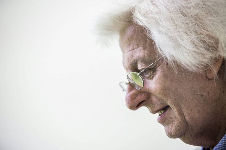 Meghalt Esterházy Péter író