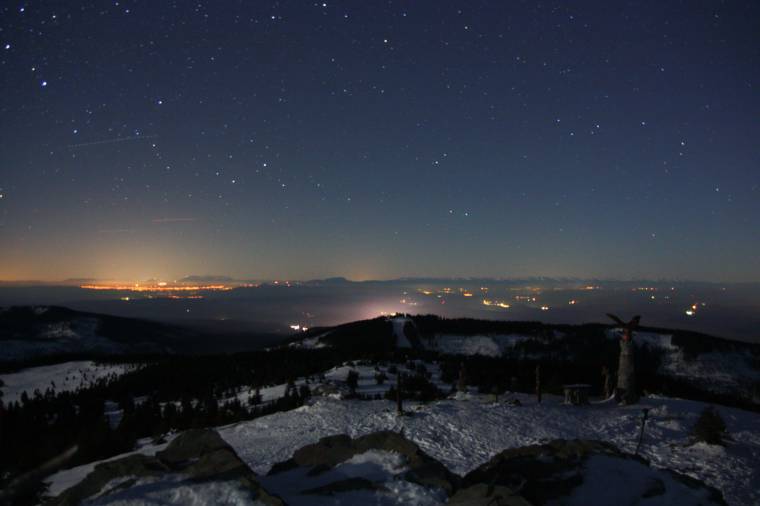 Ilyen volt a látvány szilveszter éjjel a Madarasi Hargitáról