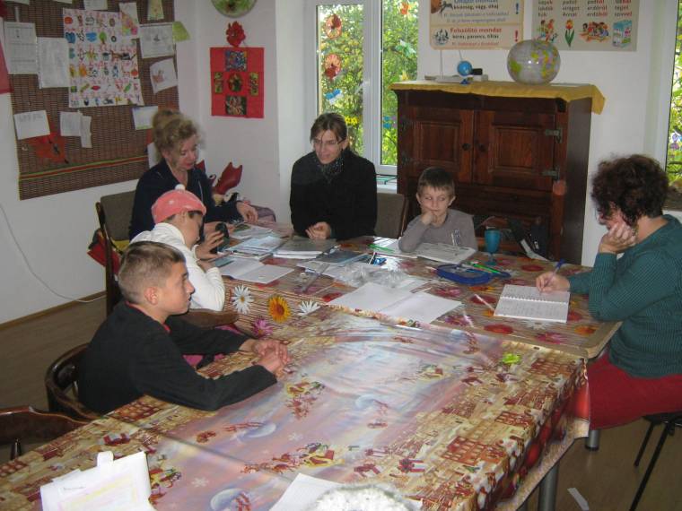 Tucatnyi magyar gyerekkel a fásultság ellen