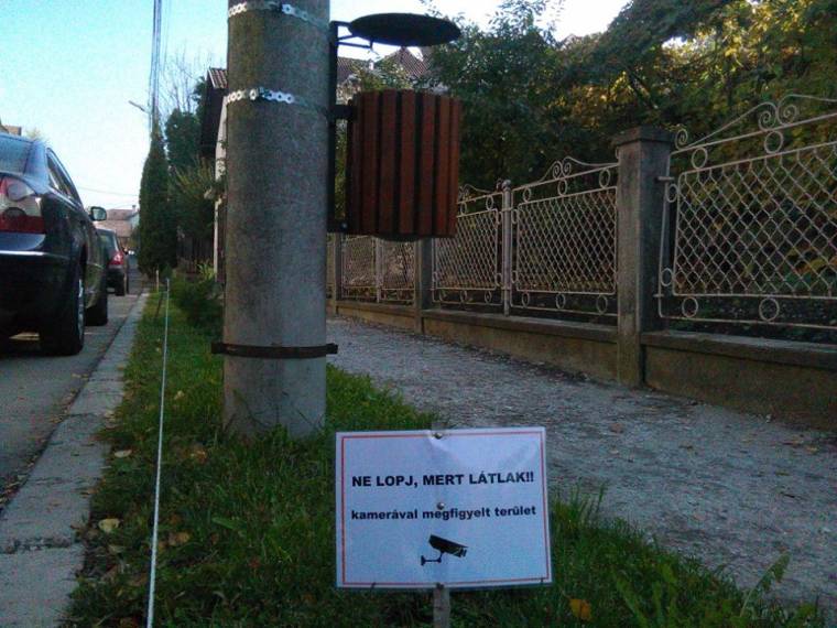 A nap képe: „ne lopj, mert látlak!”