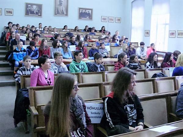 Felsőboldogfalvi siker a gravitációs Fizikavalkádon