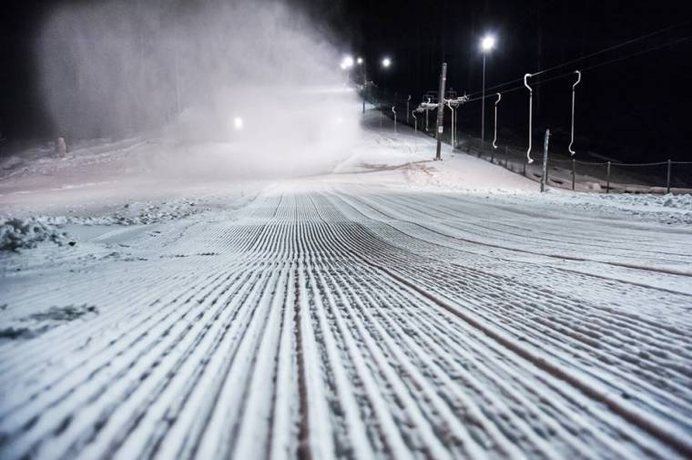 Megnyílt a kis sípálya Sugásfürdőn