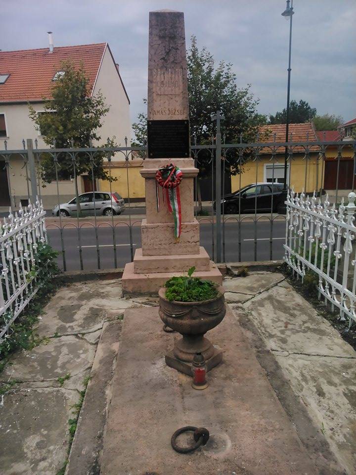 Méltón őrzik a Siculicidium-emlékmű tervezőjének emlékét Esztergomban