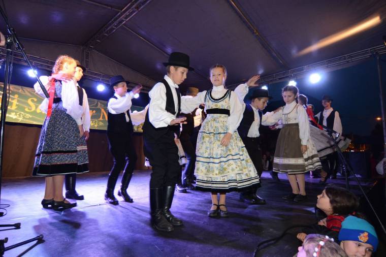 Egész nyáron járt a lábuk