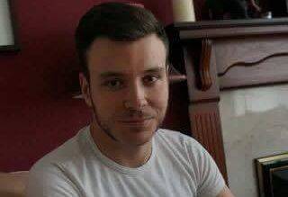 Írországba került nevelőszülőkhöz, most megtalálta udvarhelyszéki családját