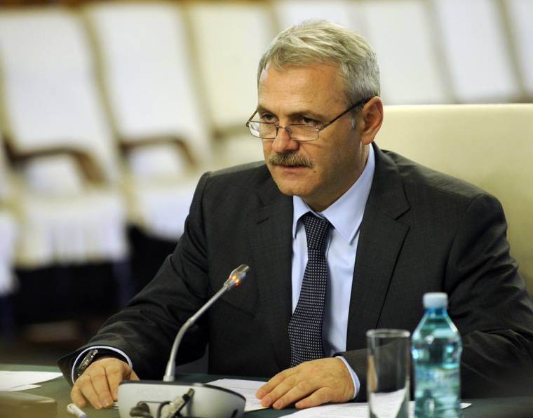 „Le kell zárni a román-román háborút” – egységre szólított fel beszédében Liviu Dragnea a parlament ünnepi ülésén
