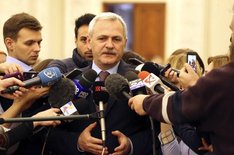 Dragnea megoldást sürget a marosvásárhelyi gimnázium helyzetére