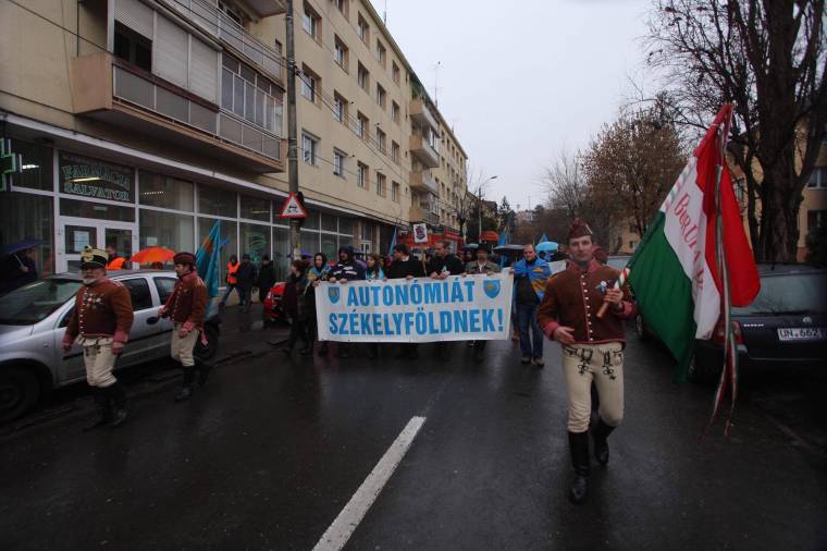A „székely béke elvének” érvényesítésére kéri az SZNT a szombati felvonulókat