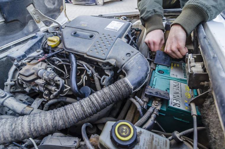 Akkumulátorokat loptak, elkapták