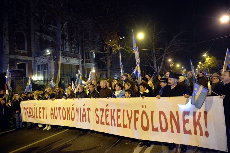 Tanácstalanság az autonómiaharc terén