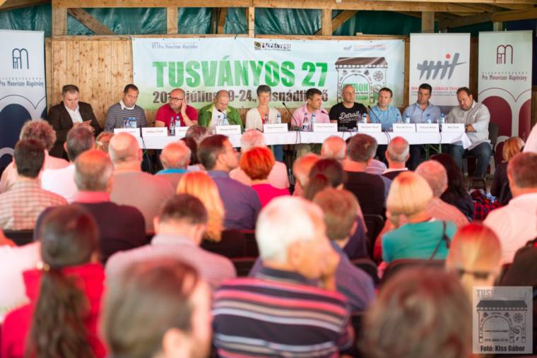 Tusványos – Nyolc párt nemzetpolitikai kerekasztala