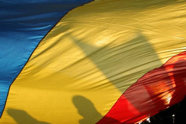 Duşa óriás román zászlót kíván felvonatni Csíkszeredában