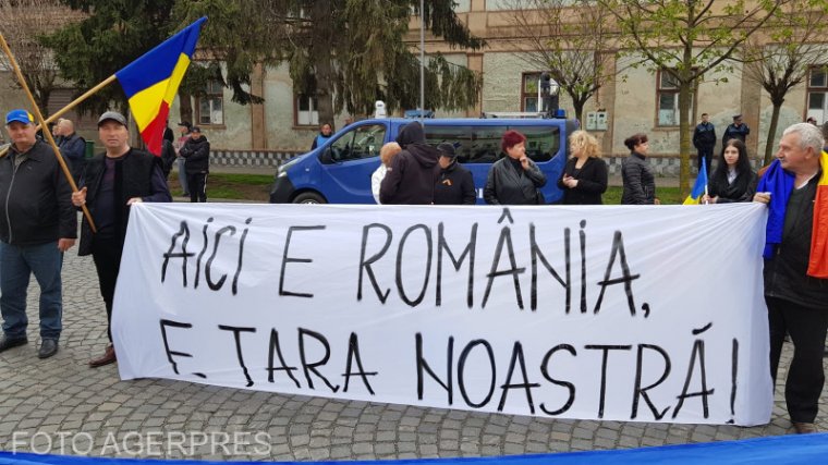 Egyetlen nevetséges büntetést szabott ki a nagykárolyi magyarellenes hőbörgés miatt a csendőrség